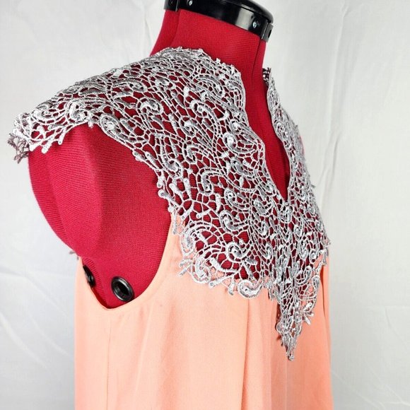 Esley Brand Peach & Gray Embroidered Lace Sleeveless Blouse w/ Split Back - S - Picture 5 of 12